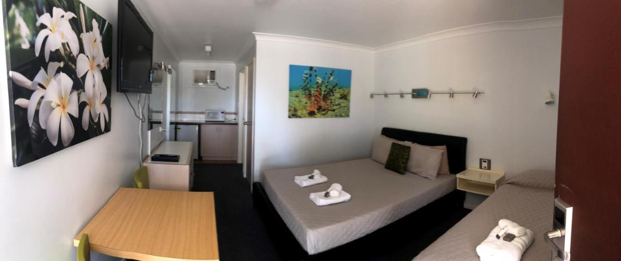 Carnarvon Gateway Motel エクステリア 写真