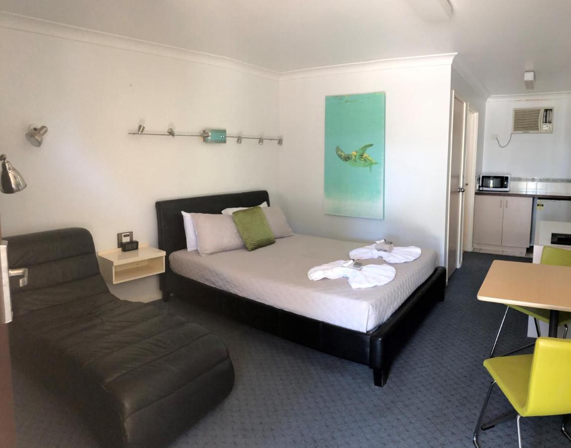 Carnarvon Gateway Motel エクステリア 写真
